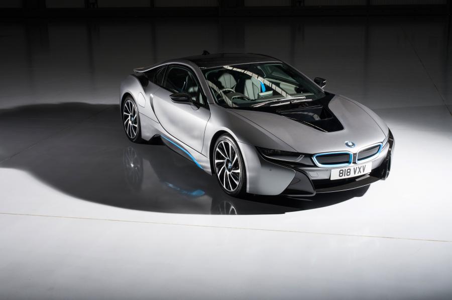  BMW i8 Individual (I12) 2016 года  (UK) (фото 5 из 9)